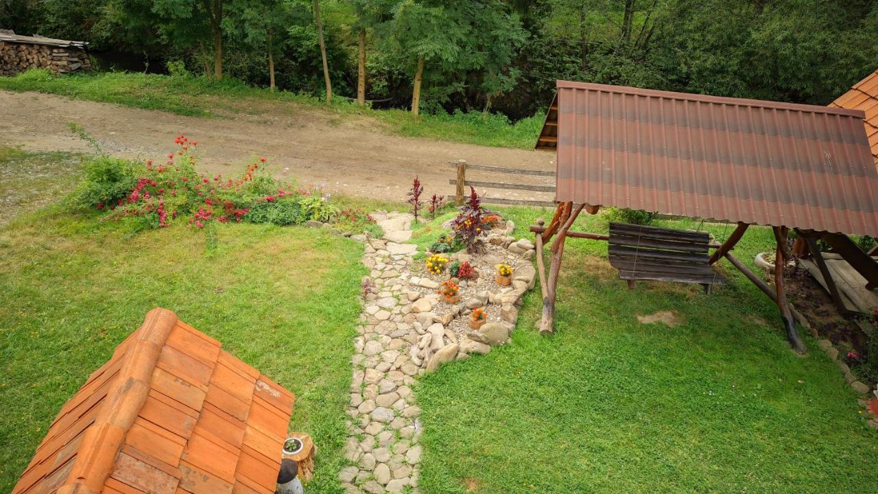 Zatishok Bilya Richky Villa Pilipets ภายนอก รูปภาพ